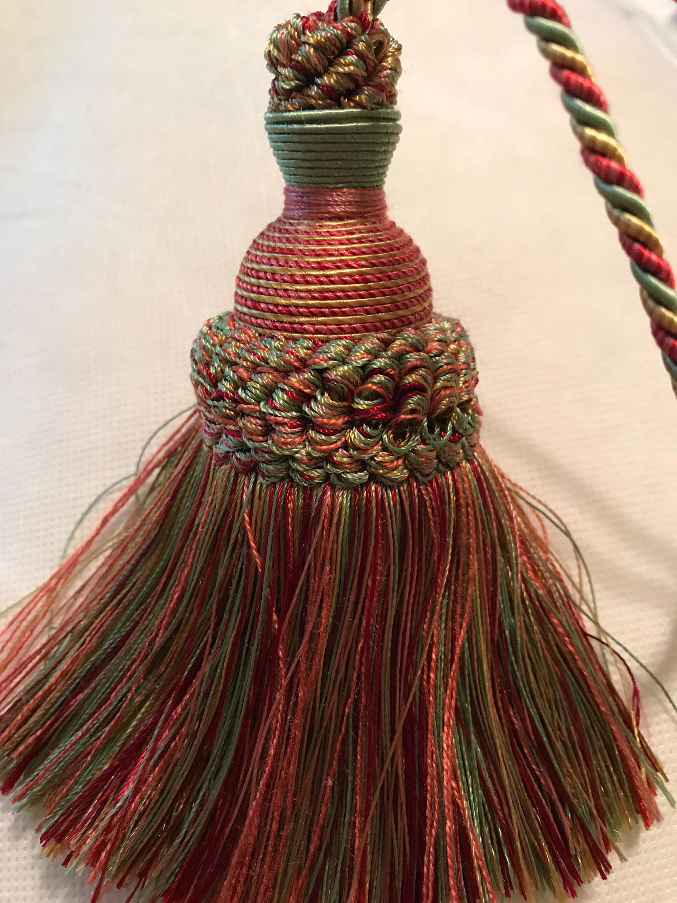 meshki tassel