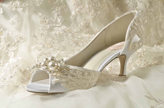 Vintage Lace Wedding Heels 1