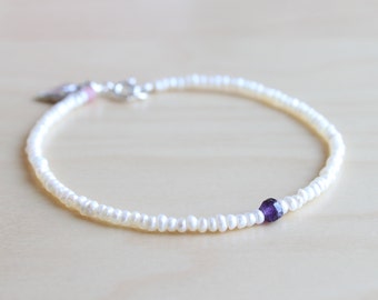 Dainty pearl bracelet / heart bracelet / delicate bracelet / wedding bracelet / artisan jewelry