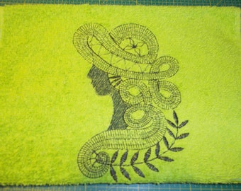 TOWEL 30 X 50 WOMAN FACE