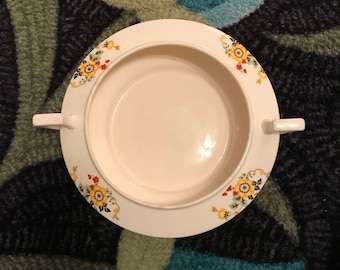 Homer Laughlin serving bowl with handles