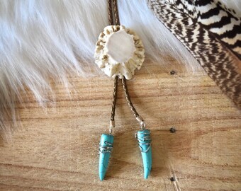 Antler Rosette Bolo Tie with Faux-Turquoise Tips