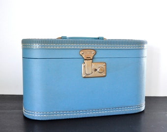 Vintage Blue Train Case with Marbled Plastic Tray, Locking Case with Key, Makeup Case, Vintage Luggage, Vintage Suitcase