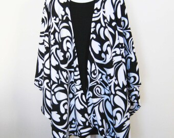Fleece Cape Poncho - Black and White Large Shawl, Baby Wearing Wrap, Babywearing, Maternity Coat, Plus Size, Women Size