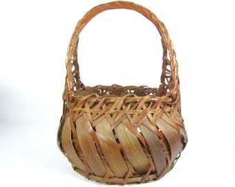 Antique Basket, Wicker Basket, shabby chic decor, wicker basket, French farmhouse,vintage wicker