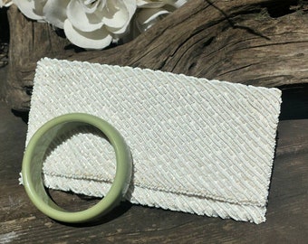 White beaded ming arts Hong Kong clutch from the 60's with green bangle bracelet/beaded clutch/art deco/bangles/plastic bangles/60's clutch