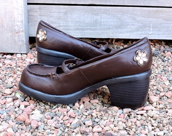 90s chunky platform shoes 7.5 / vintage womens mary janes / Skechers brown vegan leather mary jane heels