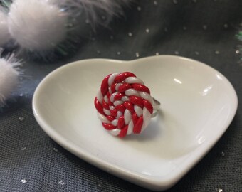 Red and Pearl barley sugar ring