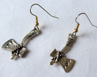 Short dangle earrings. "Tomahawk"