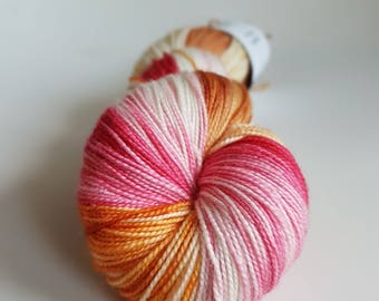 Skein of Superwash Merino - Nylon - Stellina / Fingering - hand dyed Sock / sand pink color