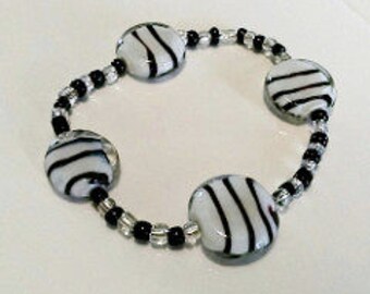 Black and White Glass Bracelet