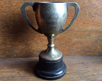 Vintage English Trophy W L G C Erngath Cup Meikle 1972 / English Shop