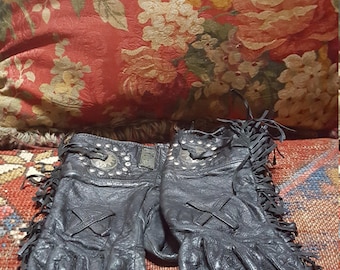 Women's Distressed Vtg. 1990s Harley Davidson Willie G. Gauntlet Gloves Size S.