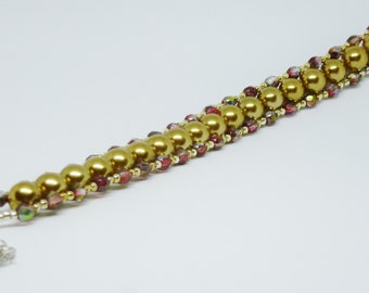 Gold tone Glass Pearl w/ fire polish beads and Silver seed beads Bracelet