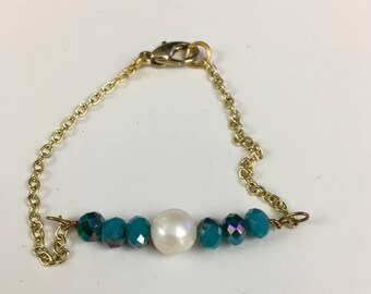 Pearl Turquoise Beaded Chain Bracelet, Dainty Chain Bracelet, Freshwater Pearl and Turquoise Crystal Glass Beaded Bracelet, Gold Chain