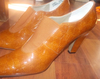 Cinammon Loafers