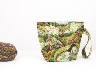 Lizard project bag, small zipperless storage bag, Tuatara knitting project bag