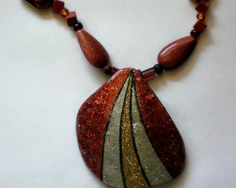 Painted Gourd Chip Pendant Necklace - 4827