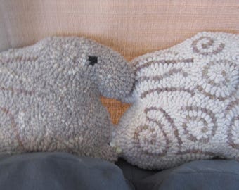 Primitive Hooked Rug Bunny Rabbit Swirly Pillow, Folk Art