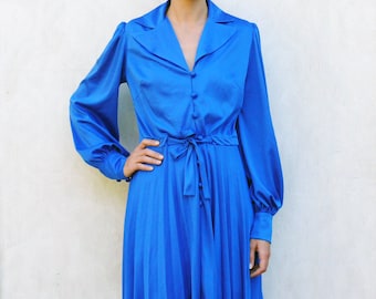 Vintage pleated long sleeved dress, medium - royal blue . . . . . "Like" our fb page for 10% discount