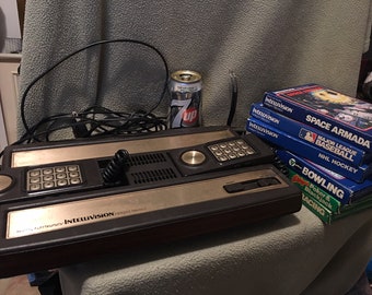 Console de jeu vidéo Intellivision et 6 jeux