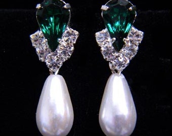 Style # 5538EMS -Rhinestone Pear V Pearl Drop Earrings-Emerald Silver
