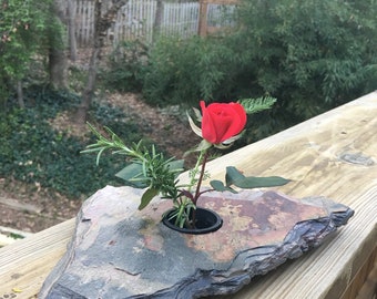 Handmade Ikebana Vase 'Jebel'