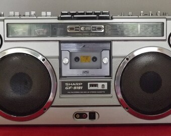 Sharp Boombox ghetto blaster. poste radio- cassettes. Vintage. Japon.
