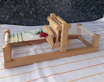 Vintage Weaving Loom with Shuttle – Retro weaving loom - Weaving tools - Beginner weaving kit - Child Weaving Loom - Portable loom - Old