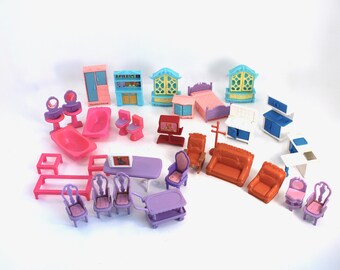 Petits Meubles Jouets En Bois Pour Poupées – Vintage 70s – Mobilier Miniature