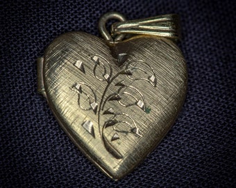 Vintage 12kt Etched Heart Locket