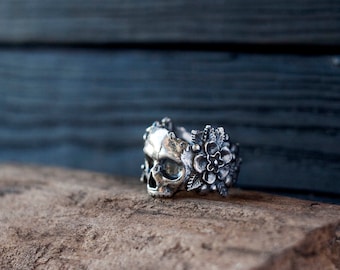 Silver skull ring - Flower skull ring - Flowers and skull - Sugar skull - Mexican skull - Gothic ring - Dia de los muertos