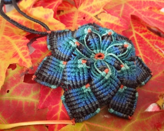 Necklace with mandala to macrame, 3D effect