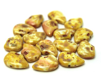 Six Czech Glass Zuni Style Bear Fetish Beads Butter Yellow Tan Beige Sand Speckled Southwestern Earthy Desert Native American Dream Catcher