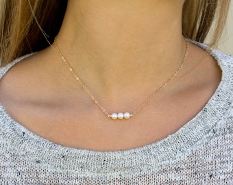 Dainty Pearl Choker Necklace / Gold Choker Necklace / Simple Pearl Choker / Bridesmaid Gift / Gold Layering Necklace/ Gift for Her / N297