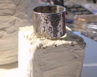 Hammered and Rock textured wide band Ring