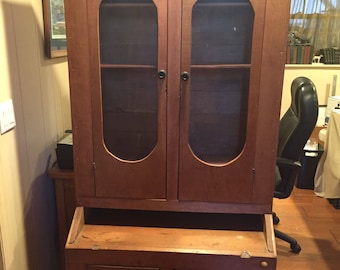 Early american primitive cabinet/ no shipping