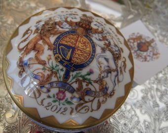 Queen Elizabeth Diamond Jubilee Trinket Box Buckingham Palace Gold