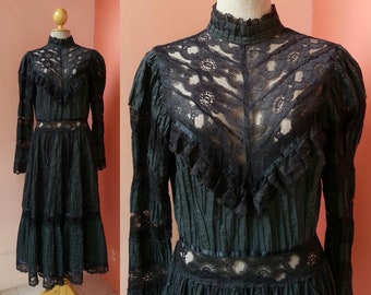 Mexican Dress 70s Dress Black Dress Vintage Dress 1970s Dress Women Hippie Dress Boho Dress Lace Cotton Maxi Dress Long Sleeve Large Size 12