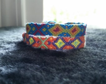 Square friendship bracelet