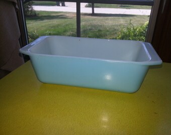 Vintage 1950s Pyrex #913 Robins Egg Blue Rectangular Loaf Pan RARE