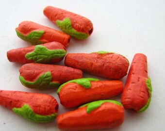 10 Tiny Carrot Beads - CB177