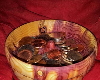 Pocket change/key tray with ring holder