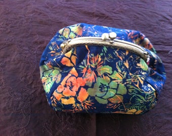 Or small purse in Kaffe fassett fabric