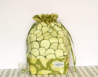 Project bag, drawstrings bag, pouch, cotton bag, yarn bowl for small projects like socks, scarf, mittens. Free 2 stitch markers