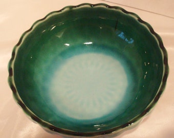 Vintage Dryden Pottery Teal Green White Decorative Serving Display Bowl Mold Pottery Glazed Pottery Bowl