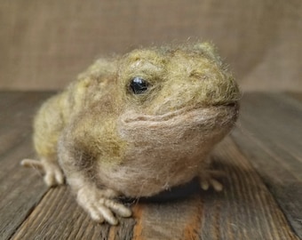 Needle Felt Toad, Needle felt animals, Toad gift, Nature decor, Fall decoration, Nature table, Prince Toad