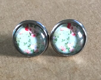Green Flower Pattern Glass Bead Earrings