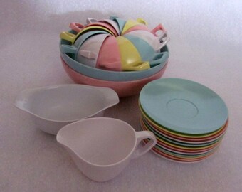 Vintage pastel melamine dishes 28 pieces