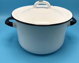 Enamelware stock pot